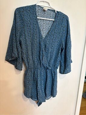 NATURAL LIFE Blue Floral Short Romper size small